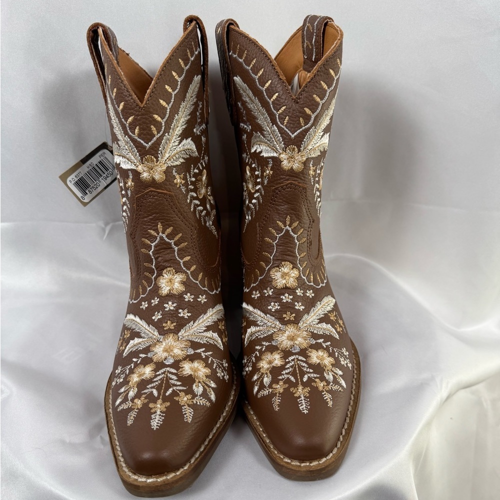 Dingo Primrose Women's Heeled Cowboy Boots NIB Sz 6 Embroidered Western Cowgirl